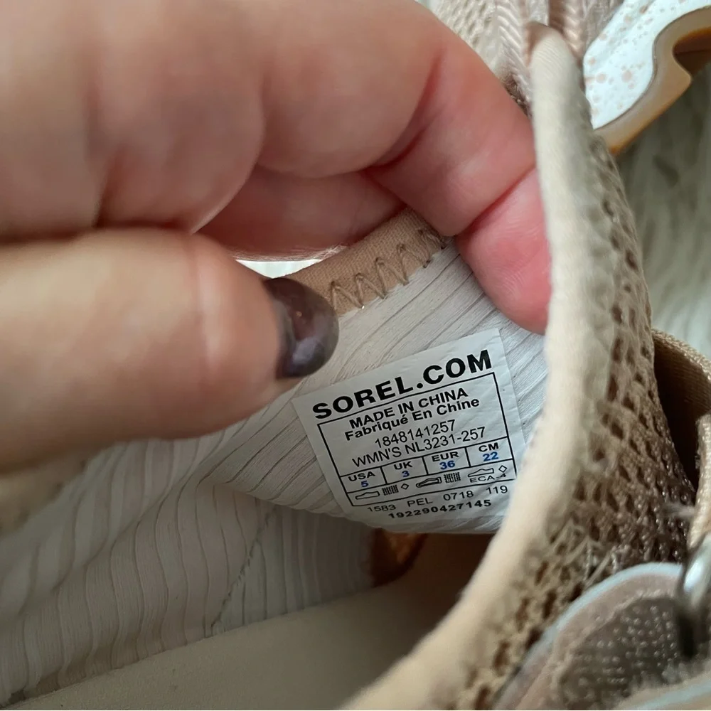 Sorel Kinetic Mesh Slip On Natural Tan Comfort Sneakers NWOB Size 5